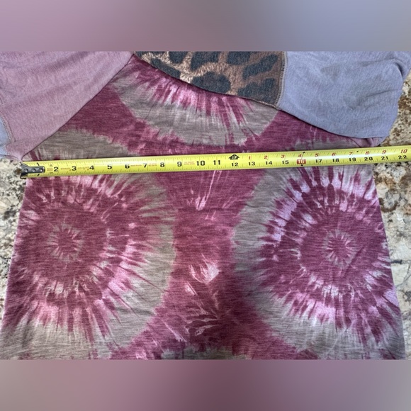 Hopely sz XL long sleeve rose tie dye leopard Tee shirt comfy like new - Picture 5 of 5